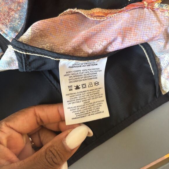 Nike Trail Packable Jacket Women's M Multi Printed Shield Windrunner CZ9538-468 - Picture 8 of 9